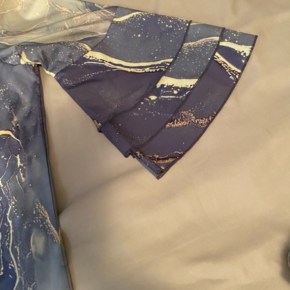 Lightweight dress xxl size pretty true to size nice ruffle sleeves - Picture 5 of 5